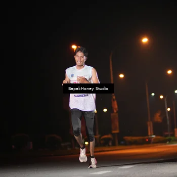 Runner Photo 7651275