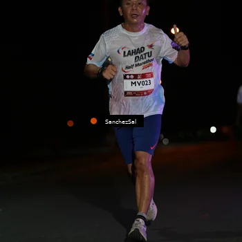 Runner Photo 7651284