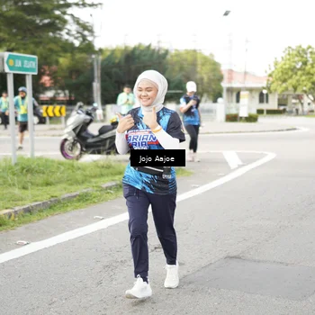 Runner Photo 7651301