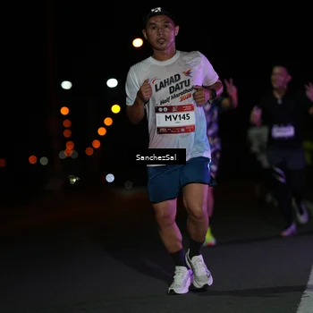 Runner Photo 7651358