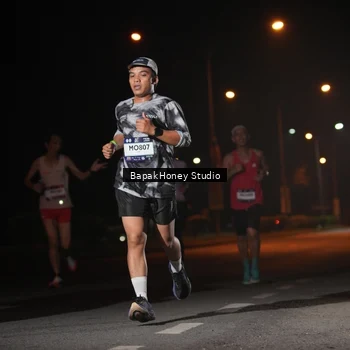 Runner Photo 7651380