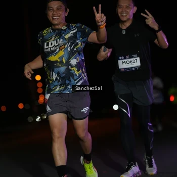 Runner Photo 7651393