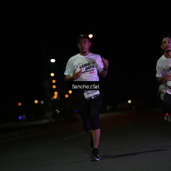 Runner Photo 7651398