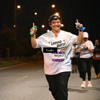 Runner Photo 7651400