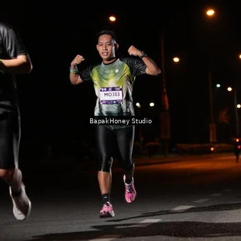 Runner Photo 7651411