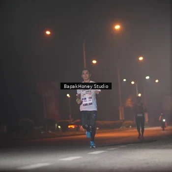 Runner Photo 7651415