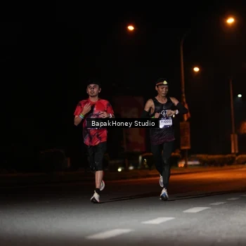 Runner Photo 7651418