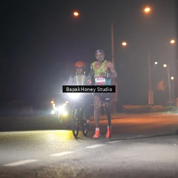 Runner Photo 7651428