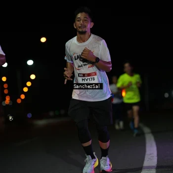 Runner Photo 7651441