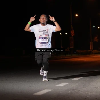 Runner Photo 7651473