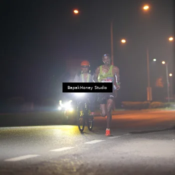 Runner Photo 7651477