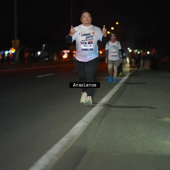 Runner Photo 7651496