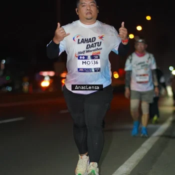 Runner Photo 7651500