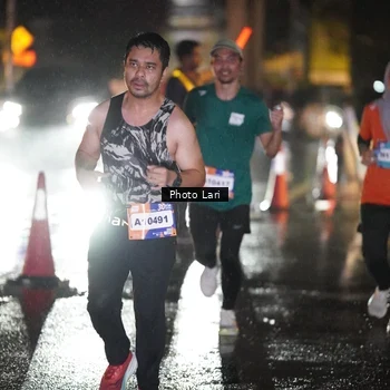 Runner Photo 7651529