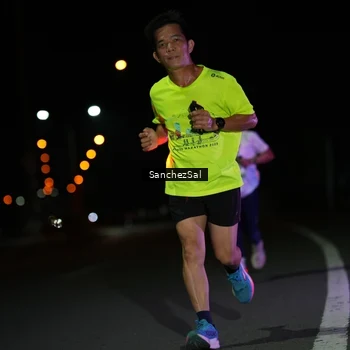 Runner Photo 7651536