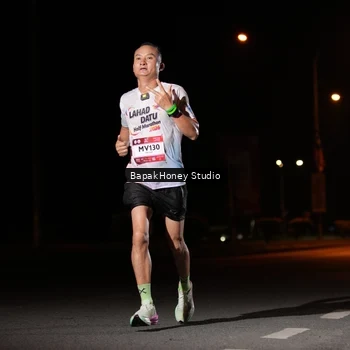 Runner Photo 7651544