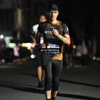 Runner Photo 7651564