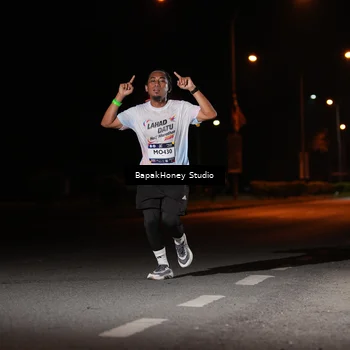 Runner Photo 7651574