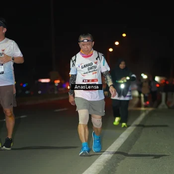 Runner Photo 7651583
