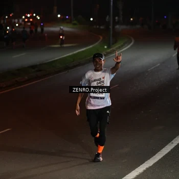 Runner Photo 7651620