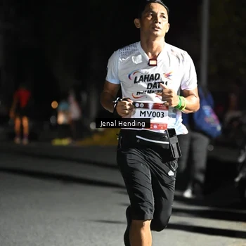 Runner Photo 7651642