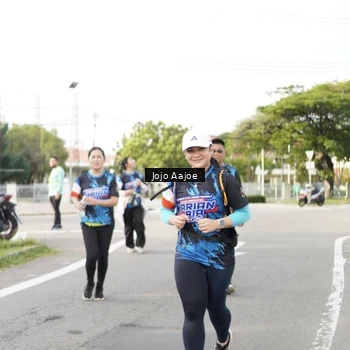 Runner Photo 7651645