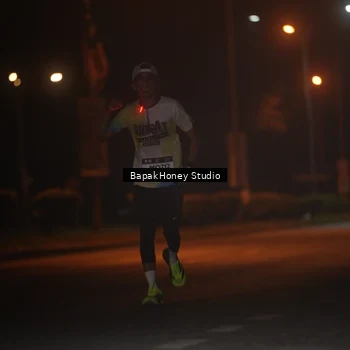 Runner Photo 7651678