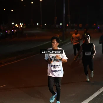 Runner Photo 7651685
