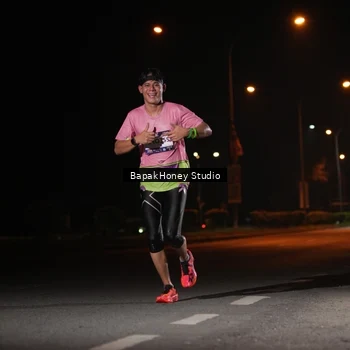 Runner Photo 7651687