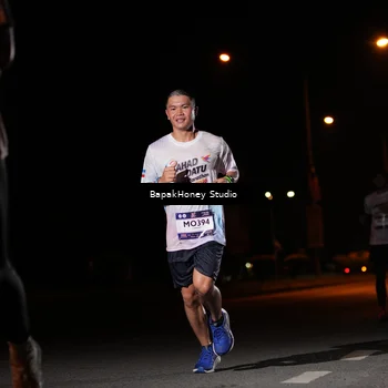 Runner Photo 7651709