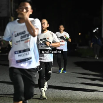 Runner Photo 7651723