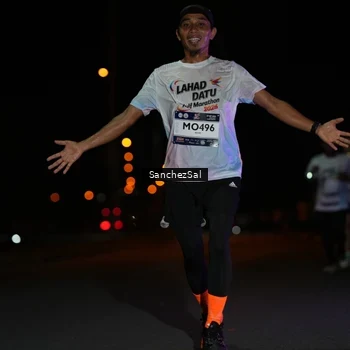 Runner Photo 7651725