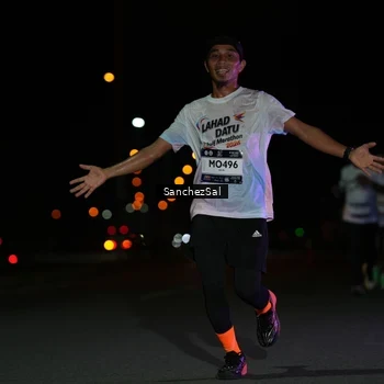 Runner Photo 7651732