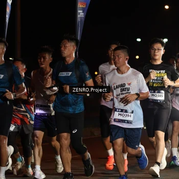 Runner Photo 7651742