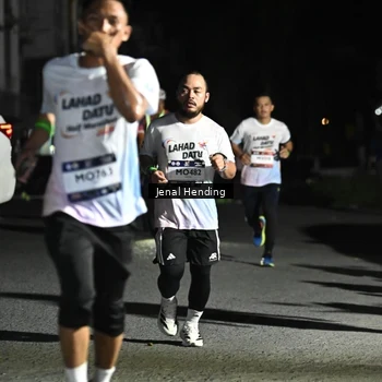 Runner Photo 7651747