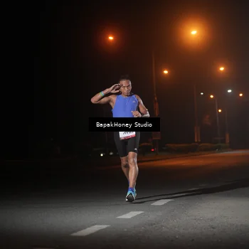 Runner Photo 7651752