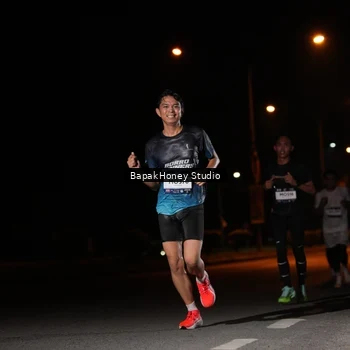 Runner Photo 7651754