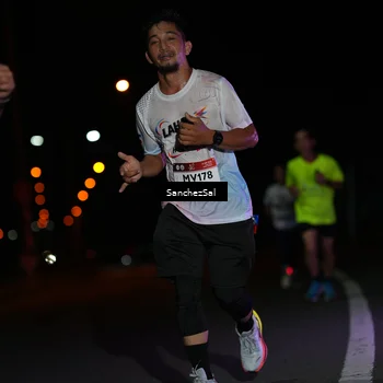 Runner Photo 7651769