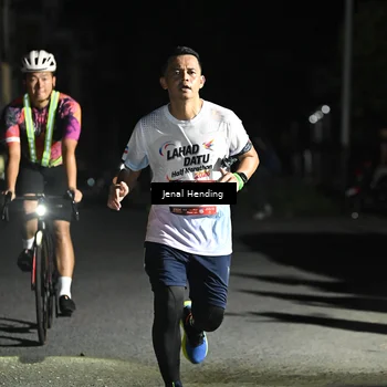 Runner Photo 7651775