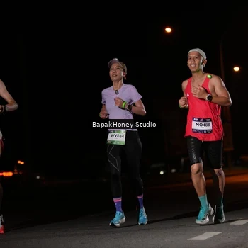 Runner Photo 7651776