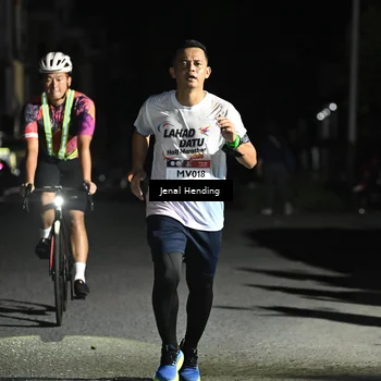 Runner Photo 7651779