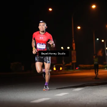 Runner Photo 7651780