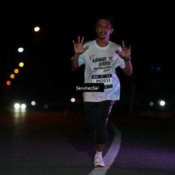 Runner Photo 7651801
