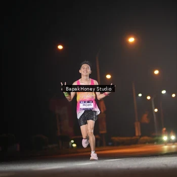 Runner Photo 7651805