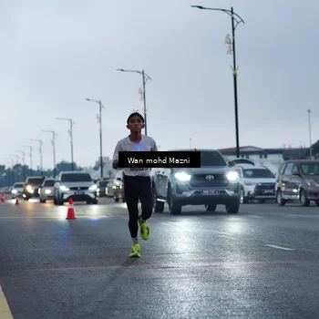 Runner Photo 7651813