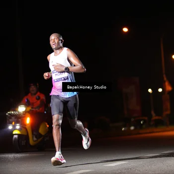 Runner Photo 7651844