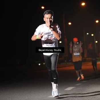 Runner Photo 7651855