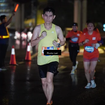 Runner Photo 7651864