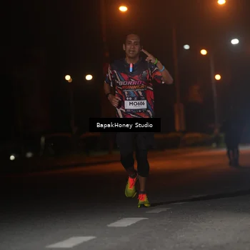 Runner Photo 7651868