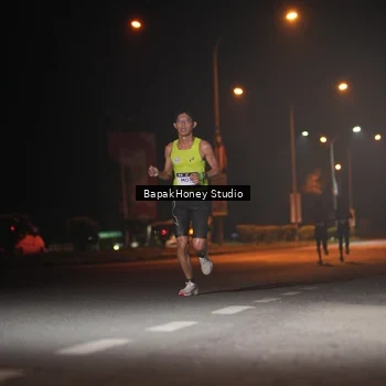 Runner Photo 7651880